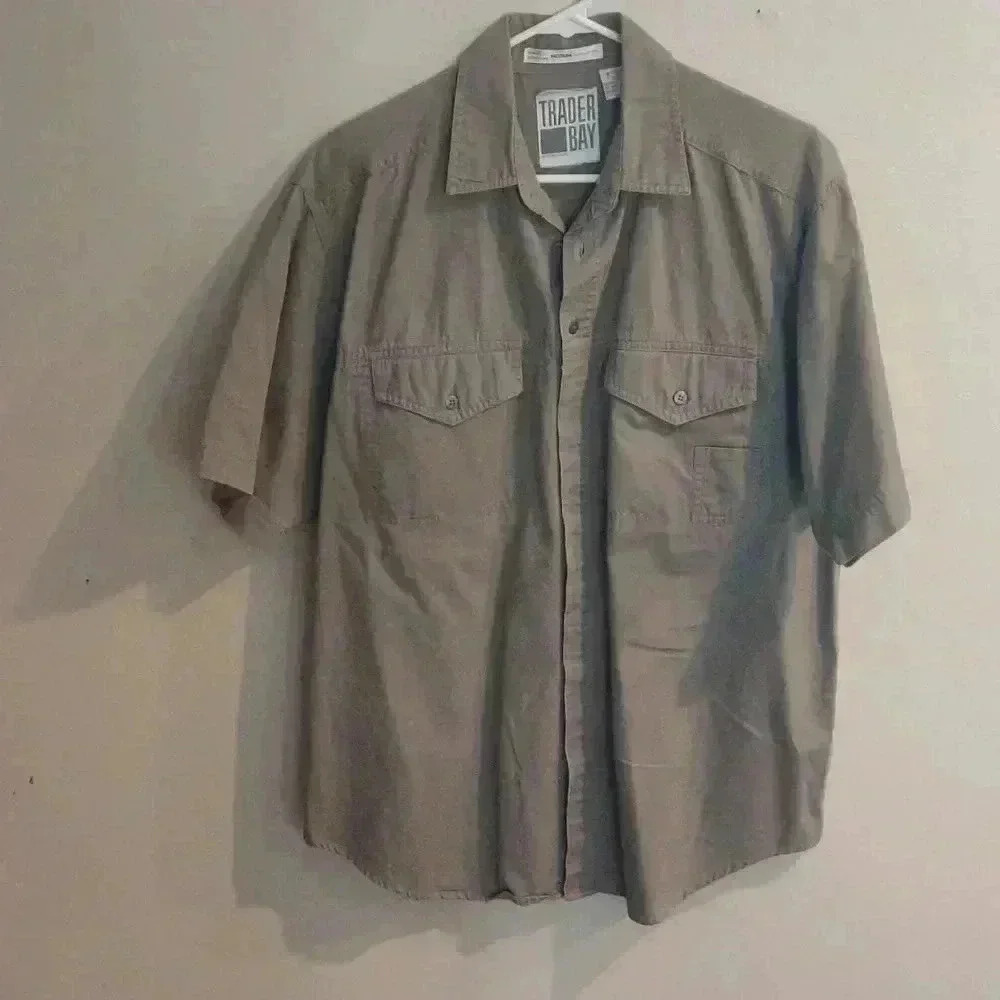 Men's‎ Trader Bay button down short sleeve shirt size medium